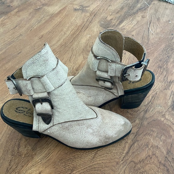 Sbicca booties - Picture 2 of 2